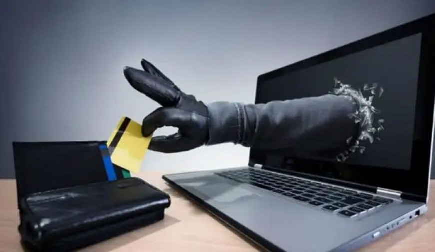 অনলাইন  মাধ্যমে ৩৪ কোটি টাকা পাচার