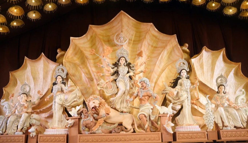 দুর্গোৎসবের মহাসপ্তমী আজ