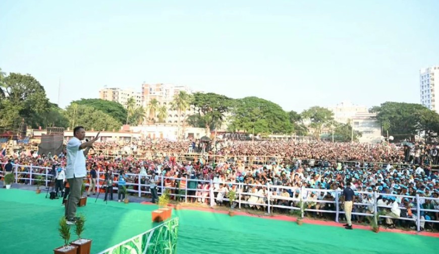 পতিত স্বৈরাচার ও বিরোধী দল মিলে বিশৃঙ্খলা সৃষ্টির ষড়যন্ত্র করছে : প্রধানমন্ত্রী