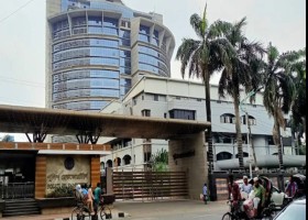 'ক্রসফায়ার' শব্দটি রূপক অর্থে, সাংবাদিকদের নিয়ে মন্তব্য 'অসাবধানতাবশত'