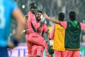 শেষ উইকেটে বিশ্বরেকর্ড, শাদাবের অবিশ্বাস্য সেঞ্চুরিতে পাকিস্তানের রূপকথার জয়
