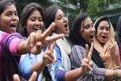 পাসের হারে এগিয়ে ছাত্রীরা, জিপিএ-৫ পাওয়ার দৌড়েও সামনে
