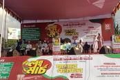 ঢাকা-খুলনা-কুষ্টিয়া লংমার্চ:  যশোরের পথসভাস্থলে জনতার ঢেউ