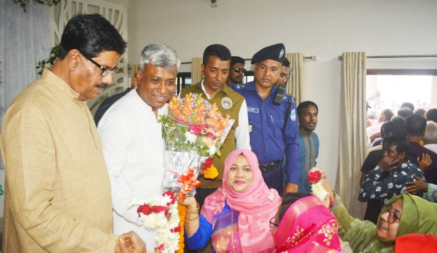 প্রতিমন্ত্রী অনিন্দ্য ইসলাম অমিতের রাজকীয় প্রত্যাবর্তন