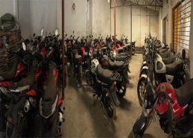 যশোরে রহস্যময় গোডাউনে ৭৭টি ‘আমেরিকান’ বাইক, নেই বৈধতার সনদ