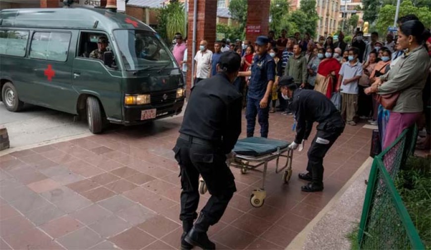 বাস নদীতে পড়ে নেপালে নিহত ১৭, আহত ২৪