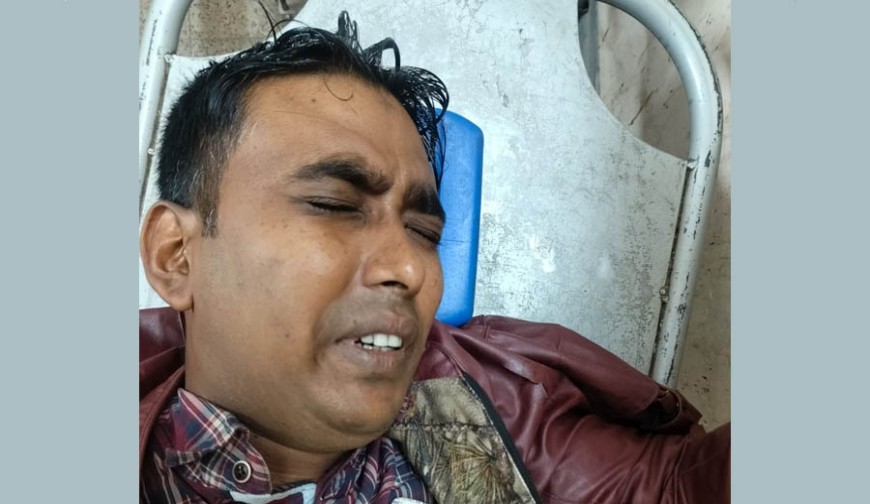 ঝিকরগাছায় চাঁদা না পেয়ে প্রবাসীকে কুপিয়ে জখম