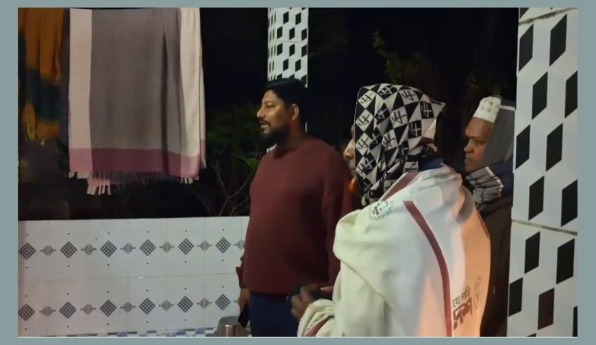 অভয়নগরে মধ্যরাতে বোমা বিস্ফোরণ: আতঙ্কিত হিন্দু সম্প্রদায়ের পাশে চেয়ারম্যান ও পুলিশ