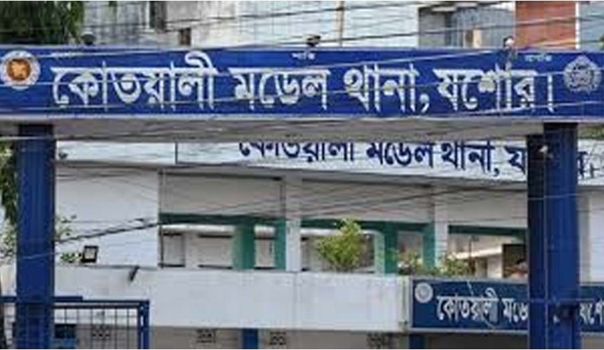 সামাজিক যোগাযোগ মাধ্যমে অশ্লীল ছবি ও ভিডিও  ছেড়ে দেয়ার হুমকির অভিযোগে মামলা