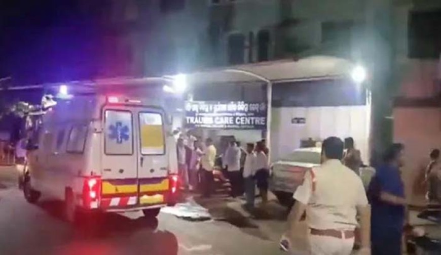 অগ্নিকাণ্ডে ভারতের ওড়িশা হাসপাতালে মৃত্যু ১০