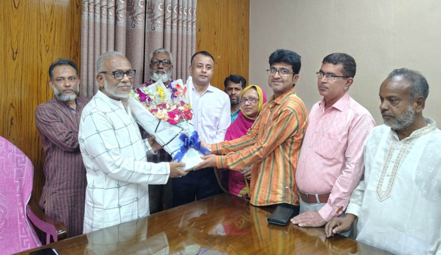 প্রশাসকের  দায়িত্ব নিলেন দেলোয়ার হোসেন খোকন