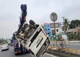 মাইক্রোবাসের সিলিন্ডার বিস্ফোরণে চালকসহ নিহত ৩