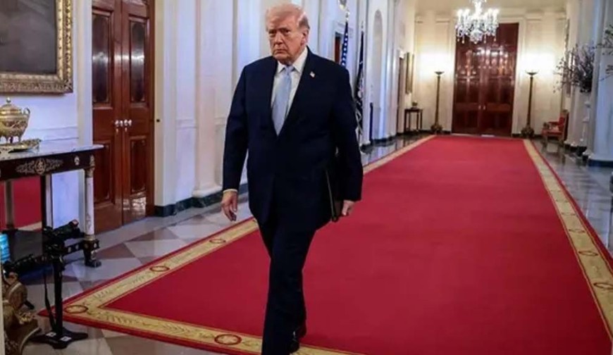 পিছু হটলেন ট্রাম্প