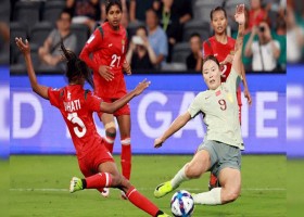 ইতিহাসের প্রথম ম্যাচে লড়াই করে হারল বাংলাদেশ