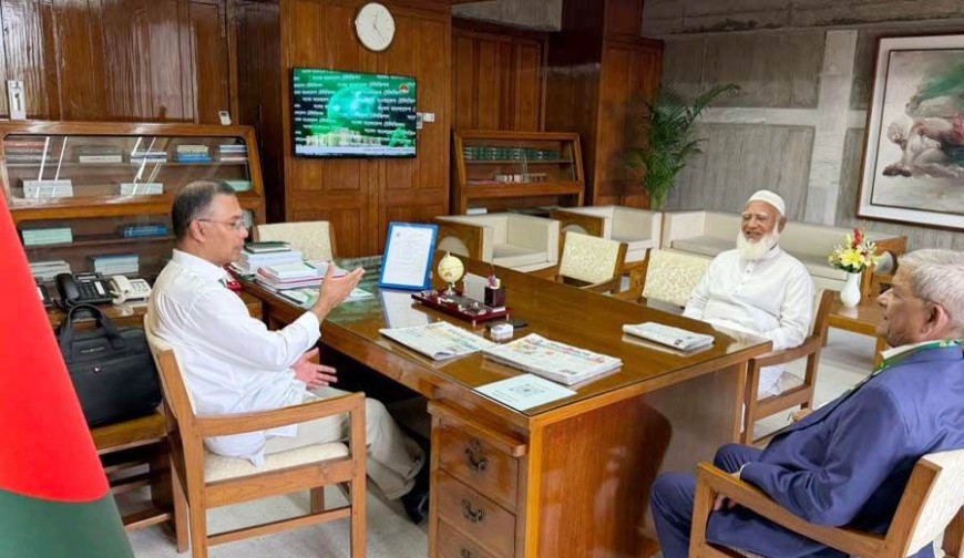 বিরোধীদলীয় নেতার সঙ্গে সংক্ষিপ্ত বৈঠক প্রধানমন্ত্রীর