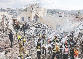 ইরানের  কৌশলে এলোমেলো যুক্তরাষ্ট্র