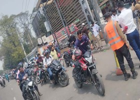 পেট্রল পাম্পে জ্বালানি তেল কেনা-বেচায় শর্তারোপ