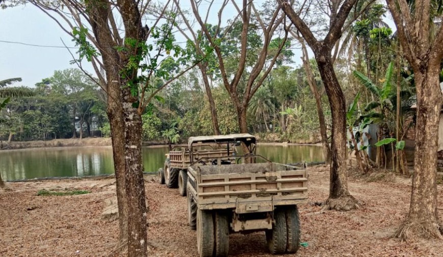 যশোরে অবৈধভাবে মাটি কাটার দায়ে ৫০ হাজার টাকা জরিমানা