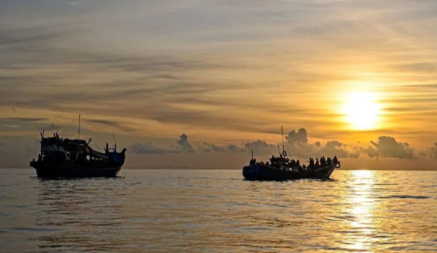 আন্দামান সাগরে নৌকাডুবিতে বাংলাদেশিসহ নিখোঁজ ২৫০