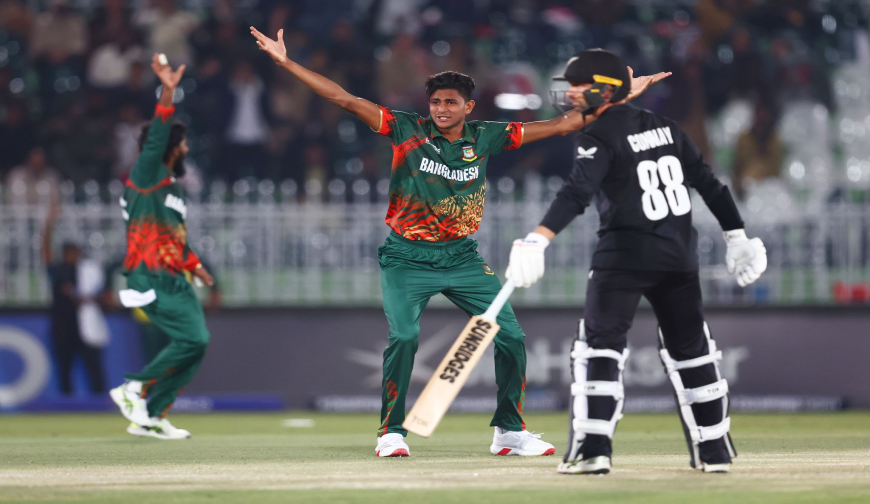 উইকেট পতনঃ হেনরি নিকোলস ১৩ (২৬) , উইল ইয়াং ২ (৭)