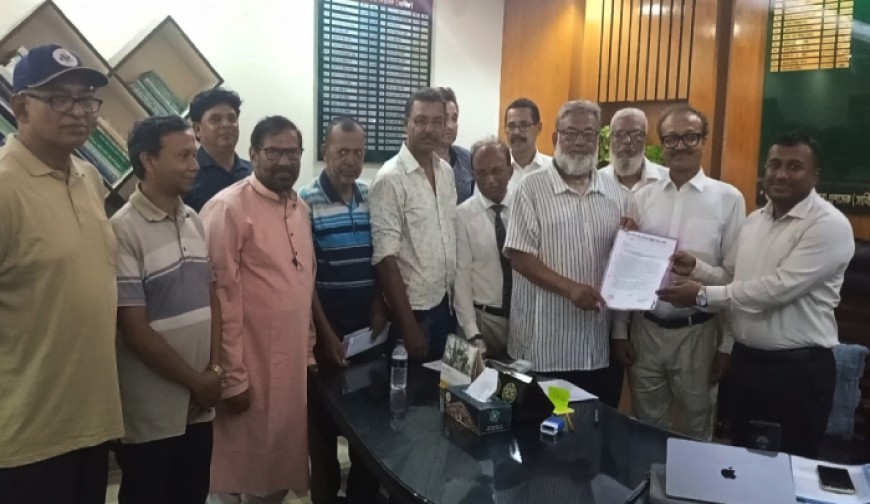 নতুন ট্রেনের দাবিতে প্রধানমন্ত্রীর কাছে স্মারকলিপি