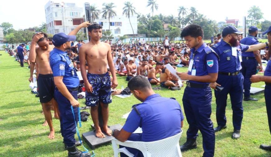 যশোরে মেধার ভিত্তিতে পুলিশ কনস্টেবল নিয়োগের বাছাইপর্ব সম্পন্ন