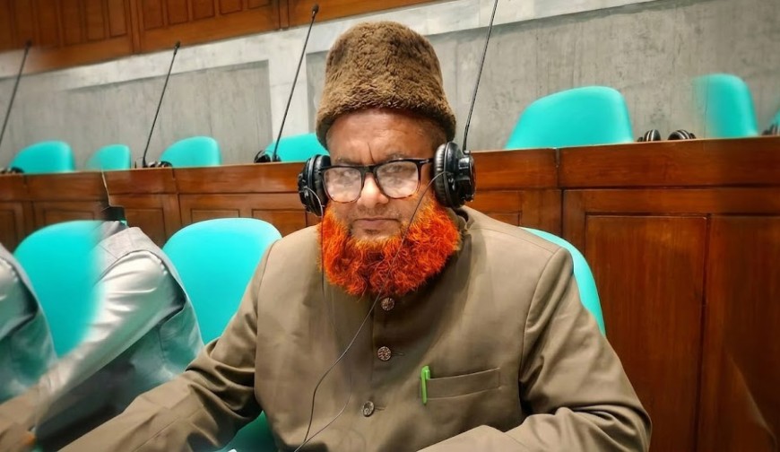 ব্যতিক্রমী ও বহুমাত্রিক নেতৃত্বের প্রতিচ্ছবি এমপি মতিয়ার রহমান