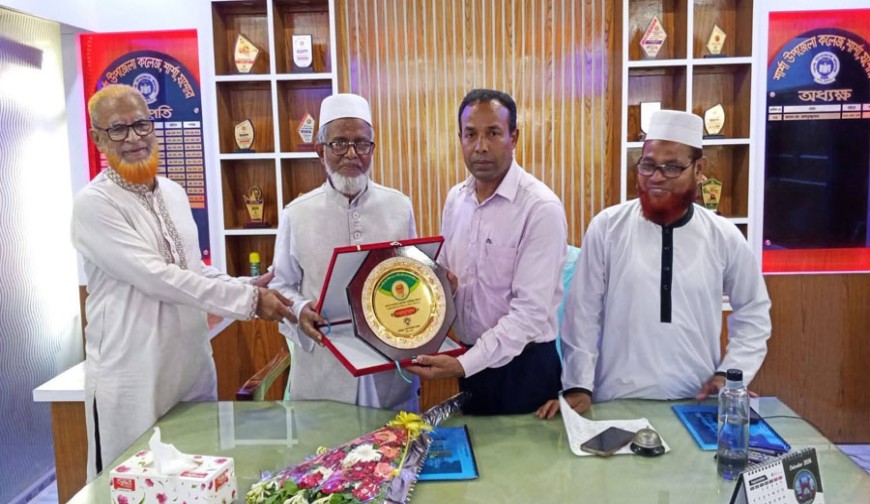 শার্শা উপজেলা কলেজ পরিদর্শনে এমপি আজিজুর রহমান