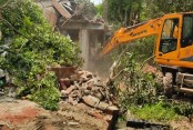 অবৈধ স্থাপনা উচ্ছেদ অভিযানে দু’দিনে ৫০ কোটি টাকার সম্পত্তি উদ্ধার গৃহায়ন কর্তৃপক্ষের