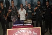 বেনাপোলে যৌথ অভিযান: ২১৭ বোতল ফেনসিডিলসহ দুই মাদক ব্যবসায়ী আটক