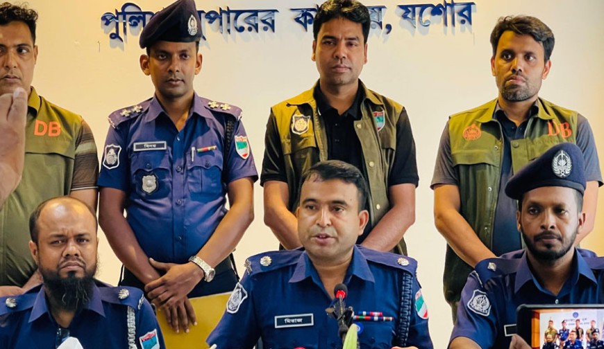 ব্যবসায়ী আনিছুর রহমান হত্যা মামলার আরেক আসামী নাসির আটক
