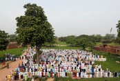 খোলা জায়গায় ঈদের নামাজের অনুমতি পাওয়া যাচ্ছে না ভারতে