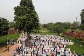 ভারতে খোলা জায়গায় ঈদের নামাজের অনুমতি পাওয়া যাচ্ছে না