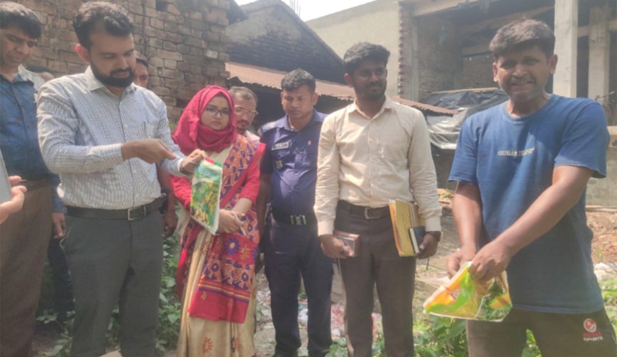 চৌগাছায় ৫০ কেজি ভেজাল সার বিনষ্ট, ২ব্যবসায়ীকে জরিমানা