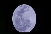 আজ বাংলাদেশের আকাশে দেখা যাবে বিরল ব্লু মুন