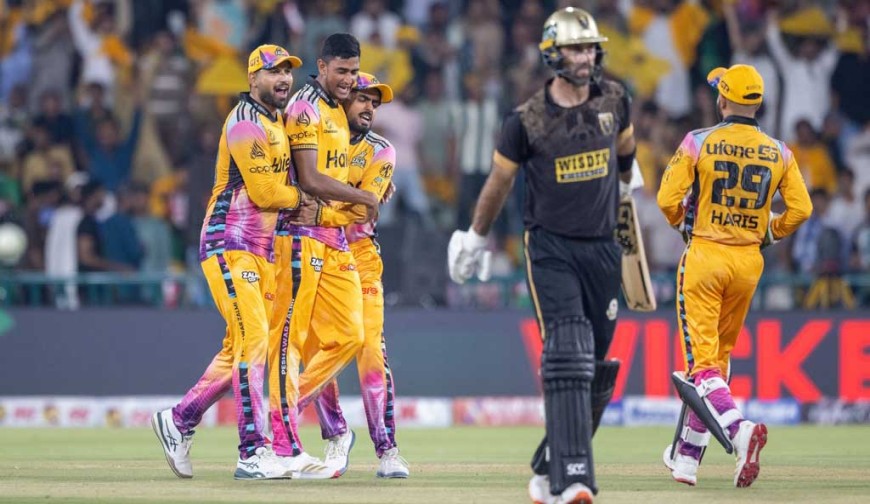 পিএসএল ফাইনালে নাহিদ রানার গতির ঝড়ে তছনছ হায়দরাবাদ কিংসমেন