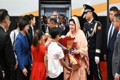 বেইজিংয়ে প্রধানমন্ত্রী তারেক রহমানকে উষ্ণ অভ্যর্থনা