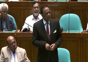 ৫০০ ও ১০০০ টাকার নোট সাময়িক বাতিলের প্রস্তাব মাহবুব উদ্দিন খোকনের