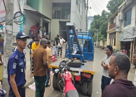 ইচ্ছেমতো পার্কিং: জরিমানা দিলেন ৯ মোটরসাইকেল চালক, সাতটি জব্দ