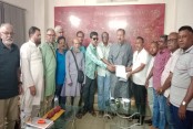 তিন দফা দাবিতে আন্দোলনে সাংবাদিক ইউনিয়ন যশোর: প্রেসক্লাব সভাপতিকে স্মারকলিপি প্রদান