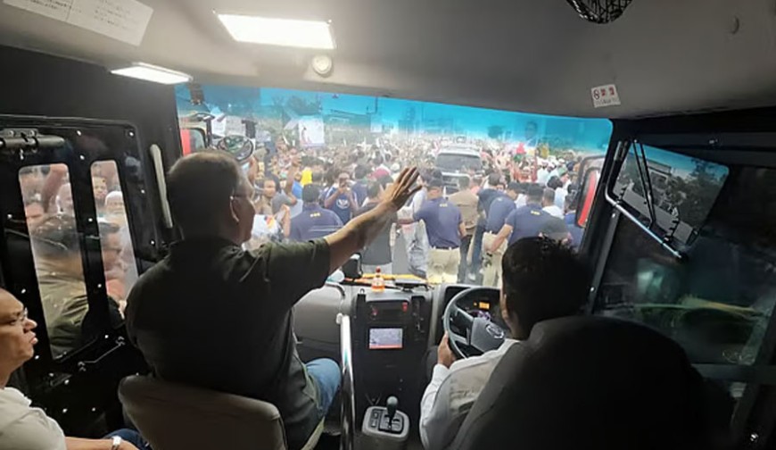 বরিশালের উদ্দেশে রওনা দিয়েছেন তারেক রহমান