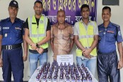 চৌগাছায় ৭০ বোতল নিষিদ্ধ এসকাফসহ  কারবারি গ্রেপ্তার