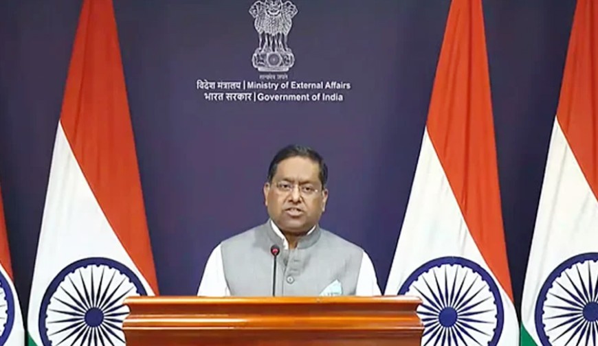 শেখ হাসিনাকে প্রত্যর্পণের অনুরোধ খতিয়ে দেখা হচ্ছে: জয়সোয়াল