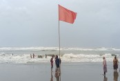 লঘুচাপ এখন আরও শক্তিশালী, সমুদ্রবন্দরে ৩ নম্বর সতর্কসংকেত