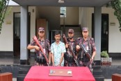 যশোরে ১ কোটি ৪১ লাখ টাকার স্বর্ণসহ পাচারকারী আটক