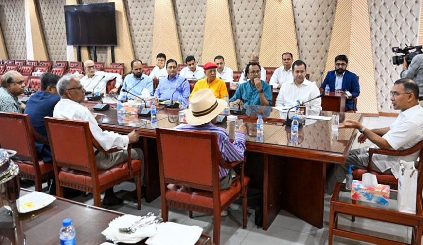 স্বাধীন গণমাধ্যম নীতিমালা প্রণয়নে সম্পাদকদের সহযোগিতা চাইলেন প্রধানমন্ত্রী