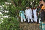 অভয়নগরে জনতার দুয়ারে এমপি গোলাম রছুল