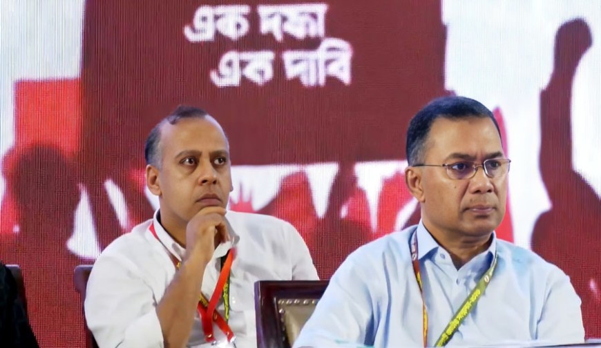 জুলাই গণ-অভ্যুত্থানে নিহতদের স্মরণসভায় যোগ দিয়েছেন প্রধানমন্ত্রী
