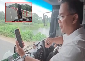যাত্রাপথেই টাইগারদের  অভিনন্দন জানালেন প্রধানমন্ত্রী