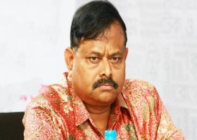 সাবেক সেনাপ্রধান আজিজ আহমেদকে ফিরিয়ে আনতে ইন্টারপোলে চিঠি
